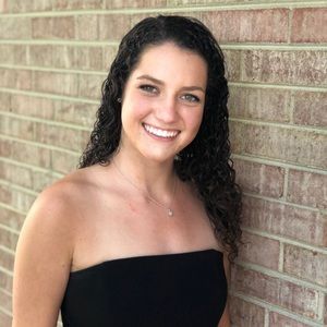 Meet your Posher, Abby